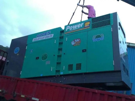 沿河柴油发电机组转速不稳定时，如何对发动机进行维护？