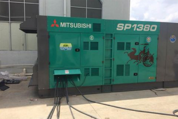 沿河为什么有些柴油发电机组的输出电压可以调节？