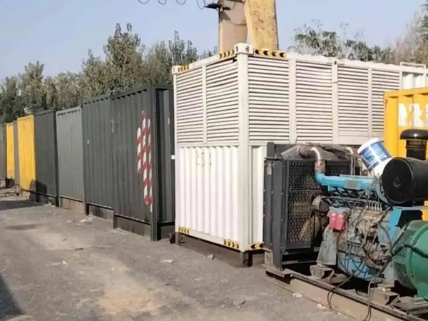 沿河200KW柴油发电机机组每小时油耗是多少？